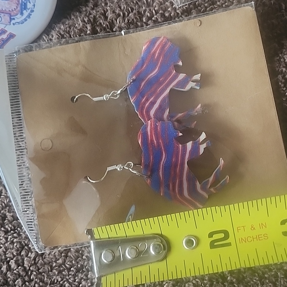 NEW Buffalo Bills Ornament, Bottle Opener & Earrings - Picture 6 of 8